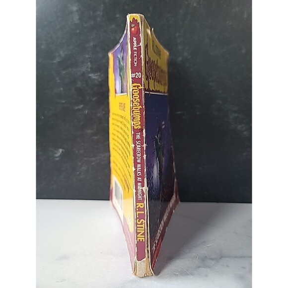 Scarecrow Walks at Midnight by R. L. Stine (1994, Trade Paperback) - Picture 9 of 10